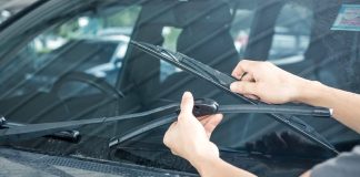 Jeep new Windshield Wiper Technology Cleans Glass